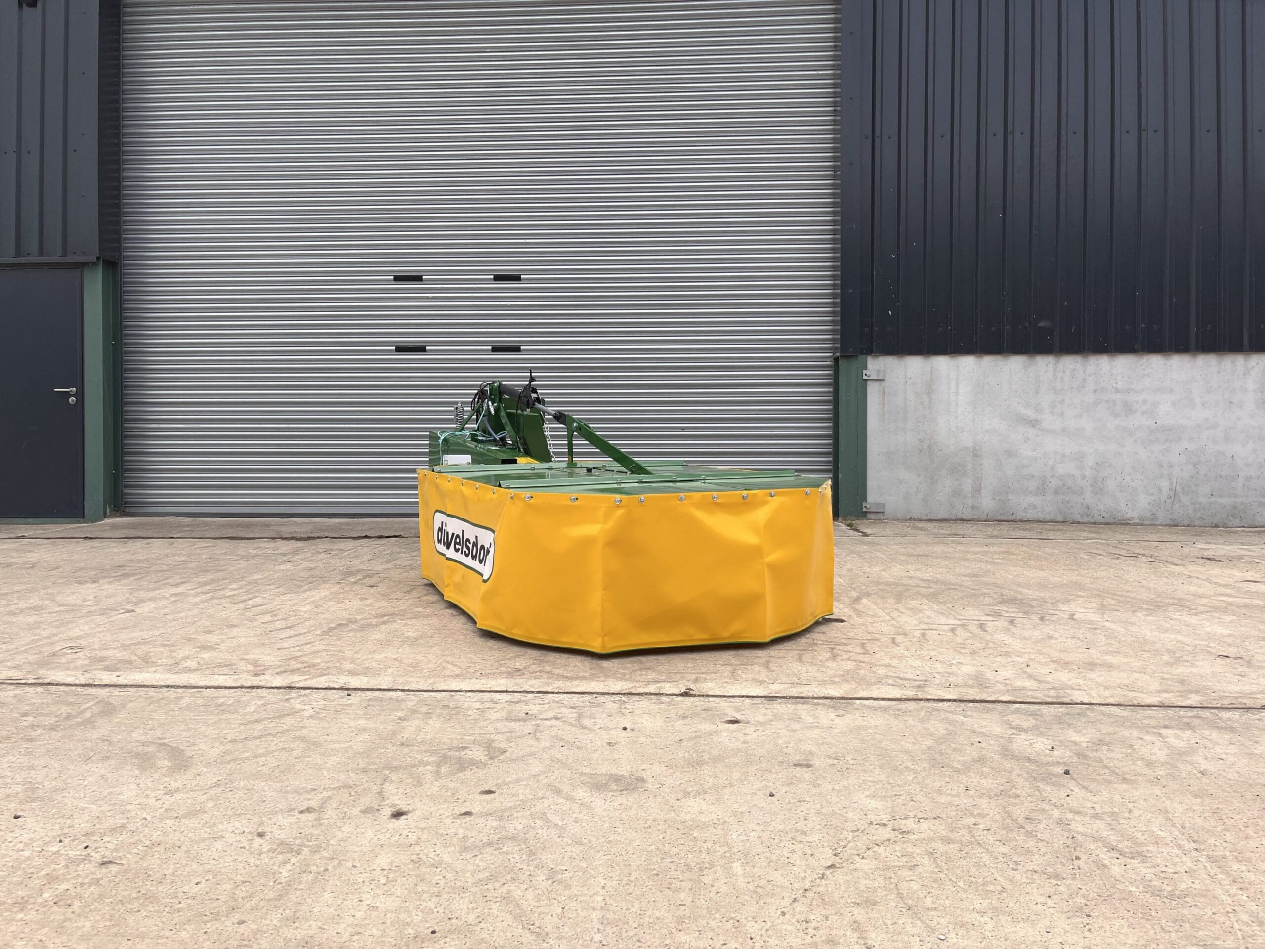 New Duvelsdorf Hydraulic Lifting dCUT 1.85m Twin Drum Mower - Image 5
