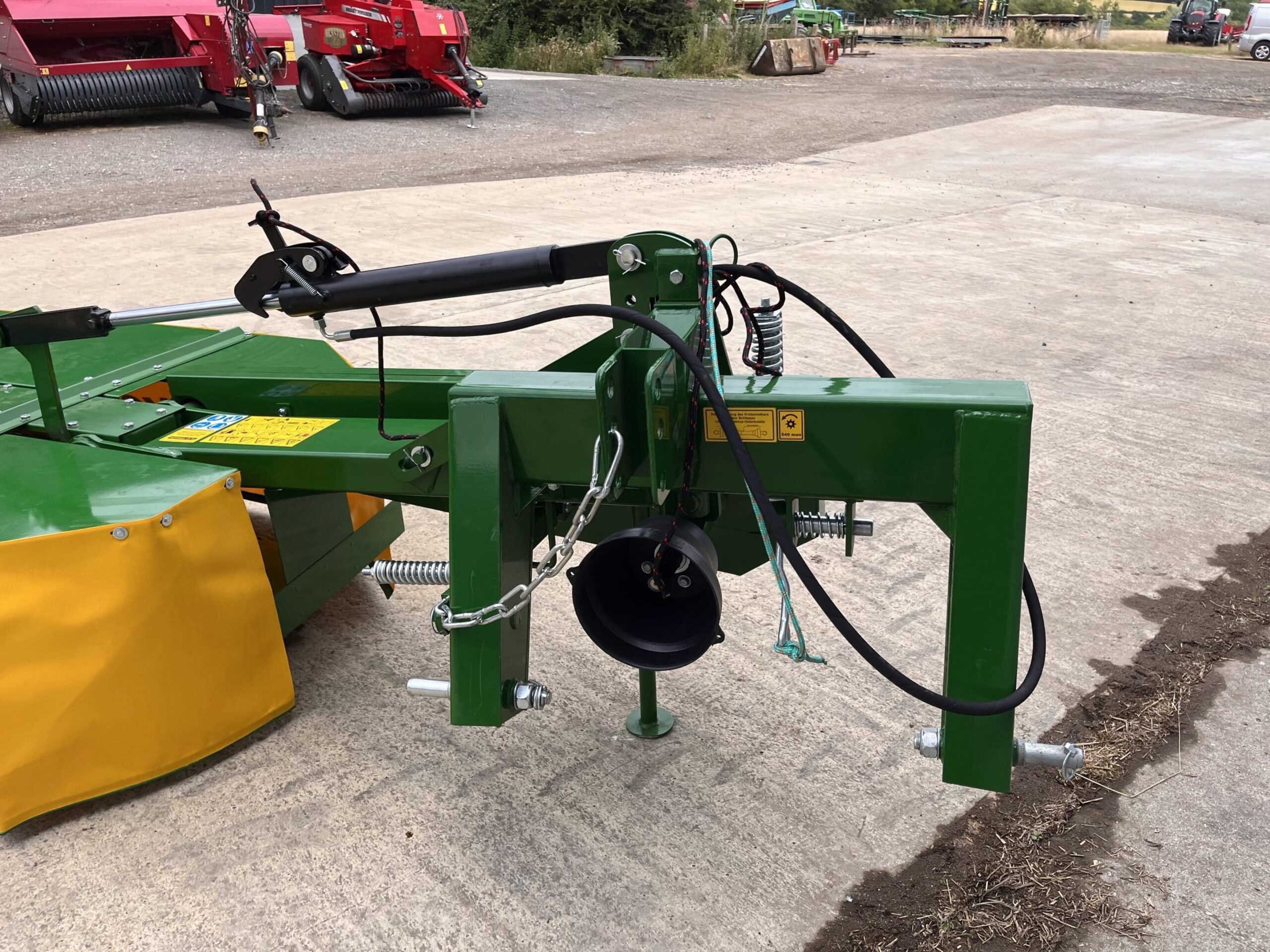 New Duvelsdorf Hydraulic Lifting dCUT 1.85m Twin Drum Mower - Image 6