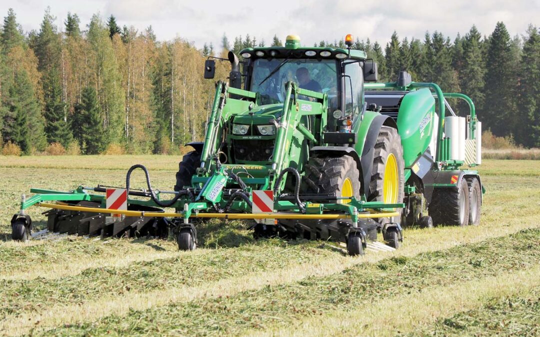 What is a front rake? Streamline Your Haymaking with Agronic Front Rakes